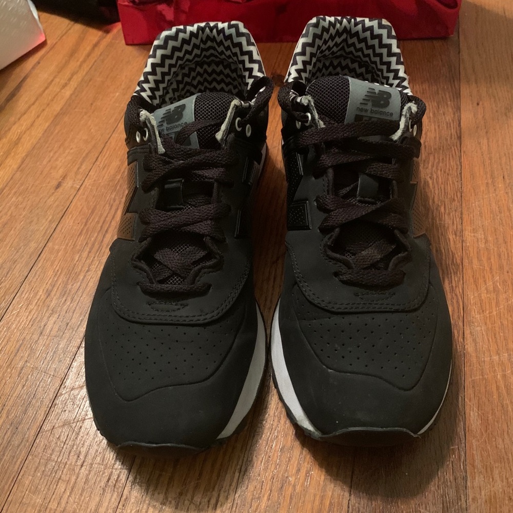 Women’s New Balance 574 size 10